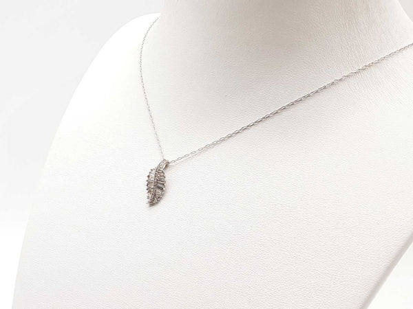 10k White Gold Diamond Leaf Pendant Necklace 19 In Lhoxzde 144020000281