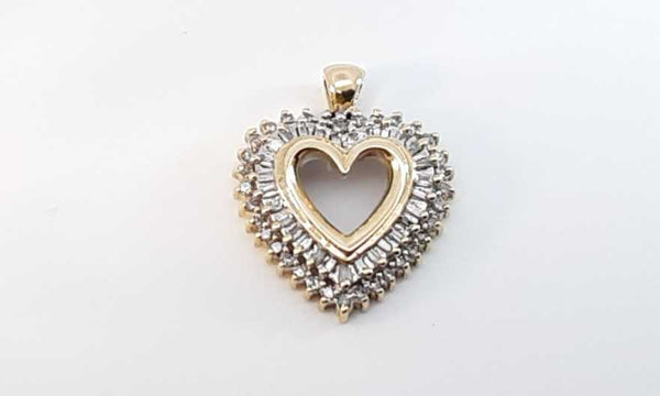 10k Diamond Heart Shaped Pendant 3.8 Grams Ebixdu 144030001900