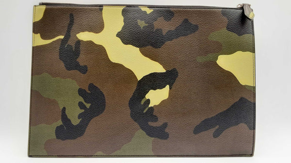 Givenchy Green Camo Leather Document Clutch Ebwcr 144010000582