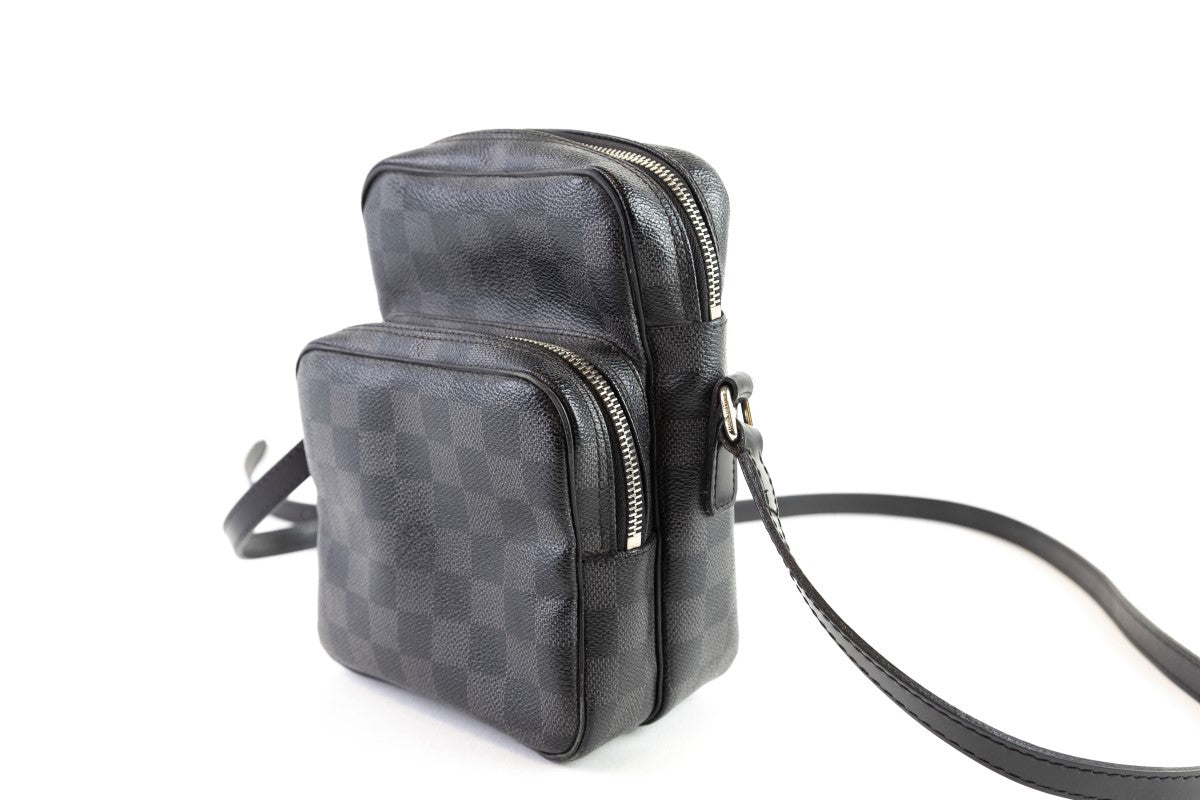 Louis Vuitton Black EPI Danube Initial Leather Crossbody CBOWRZSA 144010000830