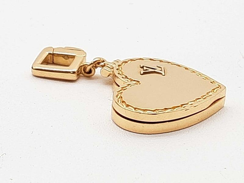 Louis Vuitton 18k Yellow Gold 15.4g Heart Locket Pendant Do1025ecrde