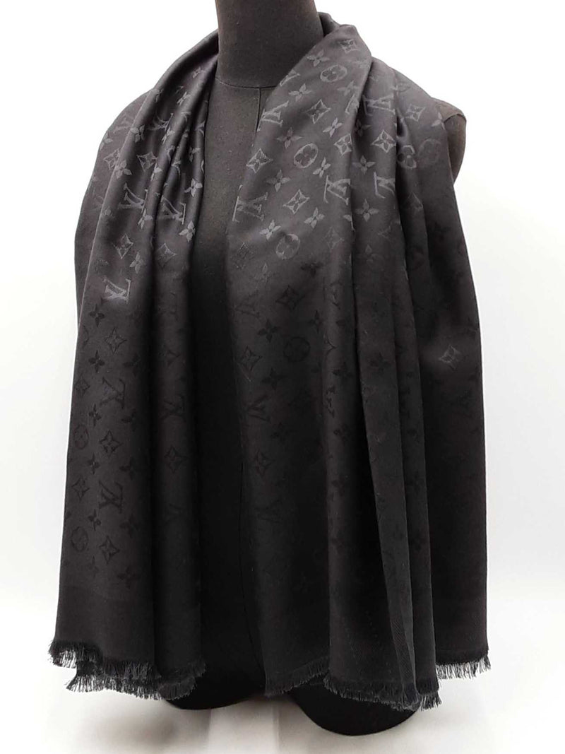 Louis Vuitton Monogram Shine Shawl In Black Silk & Wool Jacquard Fw1025wxzdu