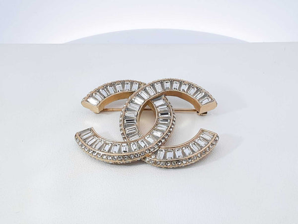 Chanel 2017 Gold-tone & Cubic Zirconia Cc Logo Brooch/pin Fw1025orzdu