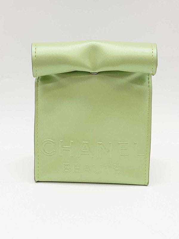Chanel Beaute Green Makeup Takeaway The City Break Pouch Eb1225rxde