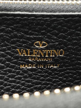 Valentino Garavani Rockstud Zippered Wallet In Black Grained Leather Fw1225oirdu