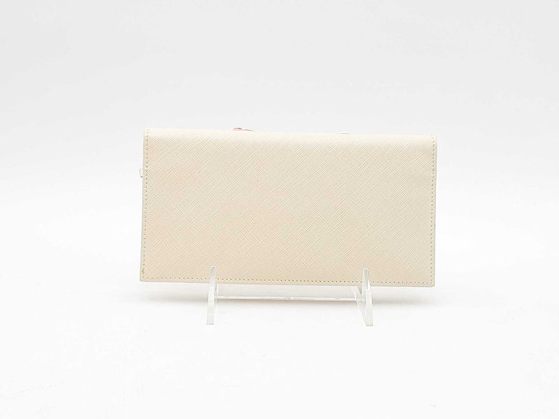 Salvatore Ferragamo Gancini Flap Wallet White Aa0425crsa