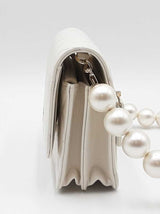 Chanel Mini Wallet On "Maxi Pearls" Chain In White Leather Fw1225srxdu