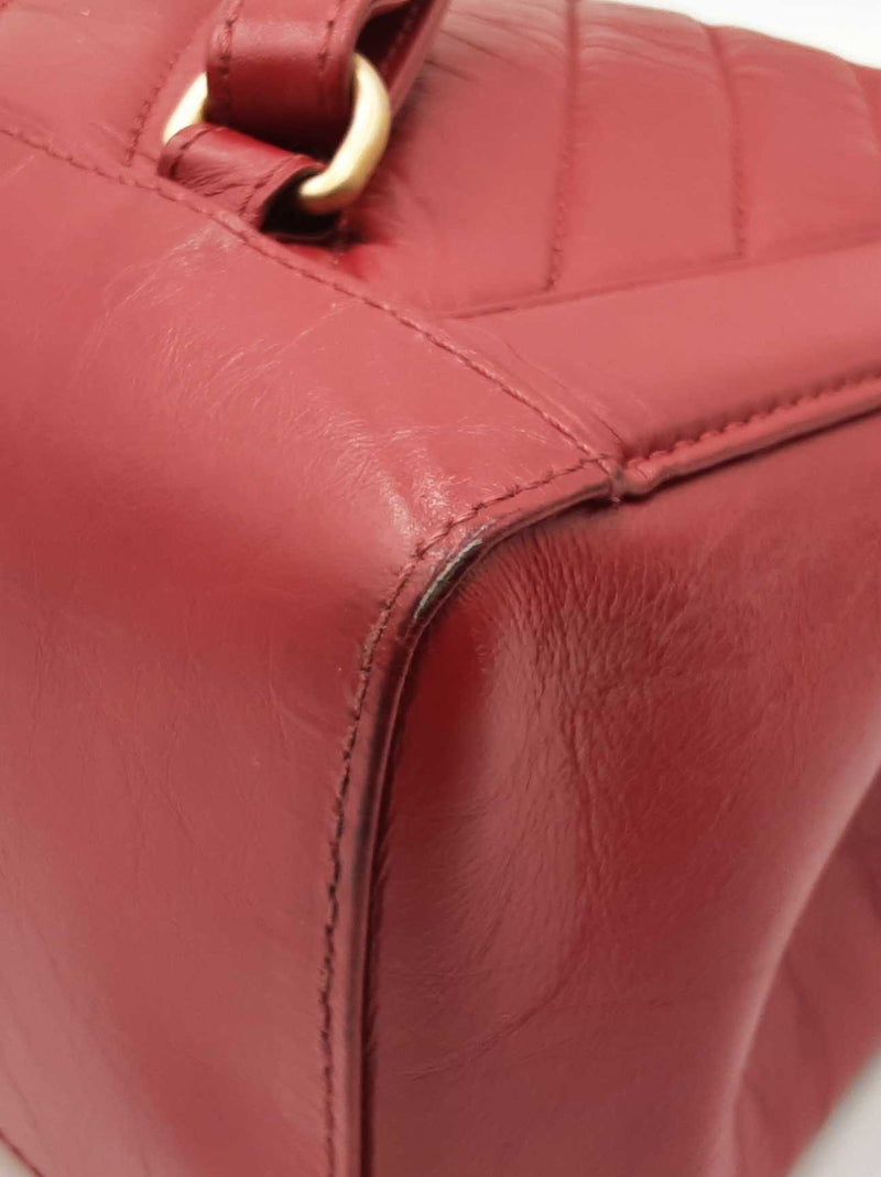 Chanel Cc Chevron Quilted Red Calfskin Top Handle Satchel Backpack Fw0725lzxzdu