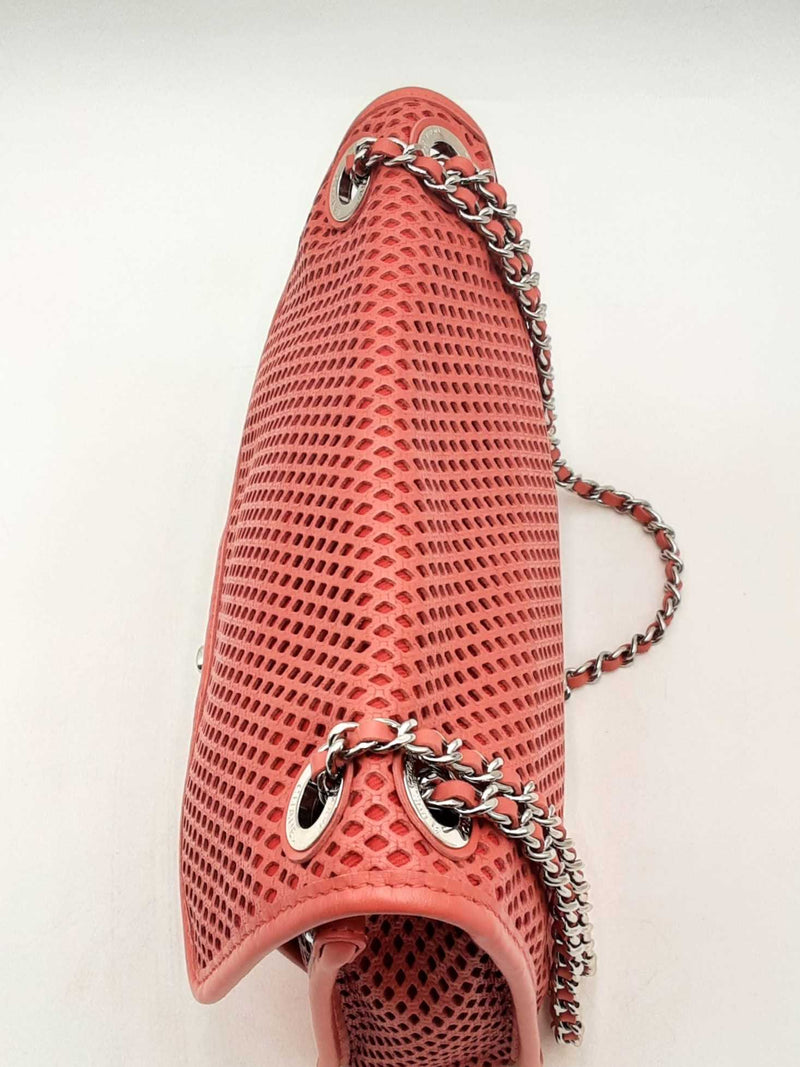 Chanel Perforated Red Leather Up In The Air Flap Shoulder Bag Eb0125lexzsa