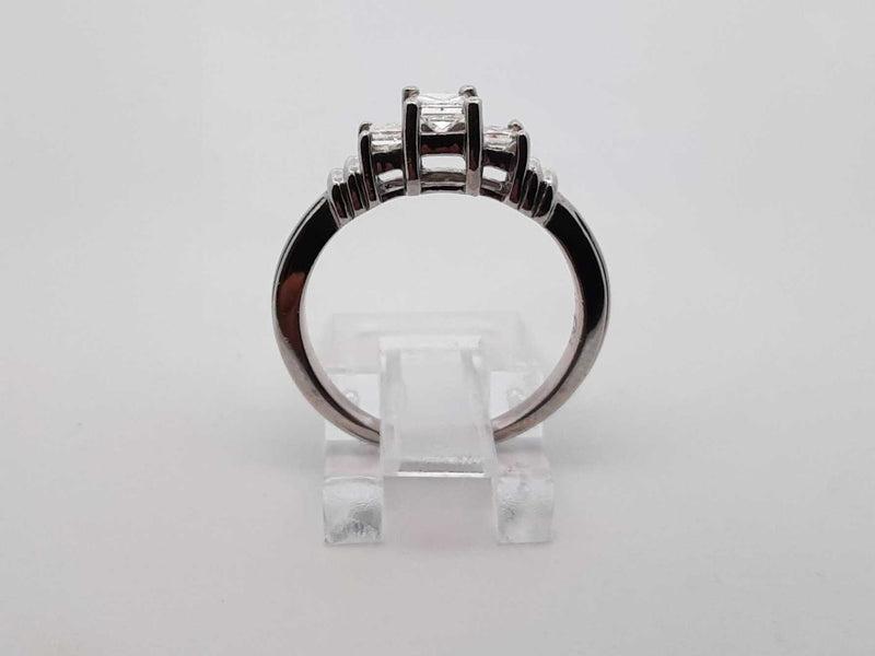 0.59 Cttw Diamond & 95% Platinum Three-stone Ring 5.7 Grams Size 7 Fw0525ocrdu