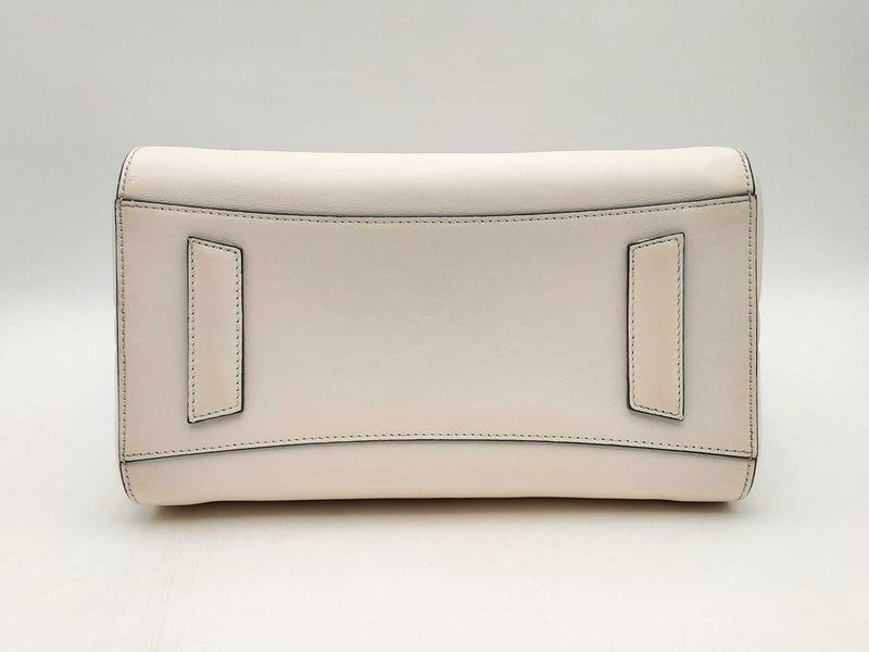 Givenchy Signature Logo Antigona White Calfskin Handbag Fw0125ixzsa