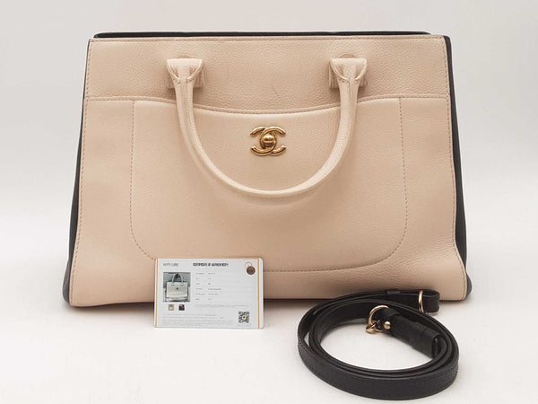 Chanel Neo Executive Tote White Handbag Aa0325pxzsa