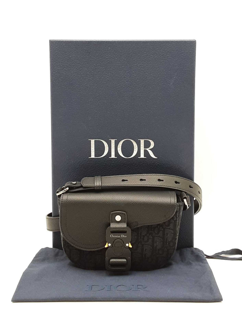 Christian Dior Saddle Messenger Bag In Oblique Jacquard & Leather Fw1025lpzxdu