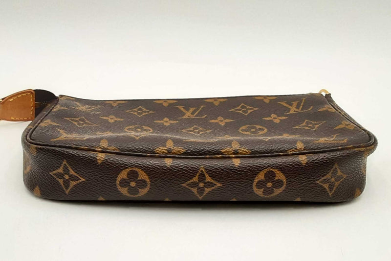 Louis Vuitton Monogram Pochette Accessoires With Shoulder Strap Eb0125roesa