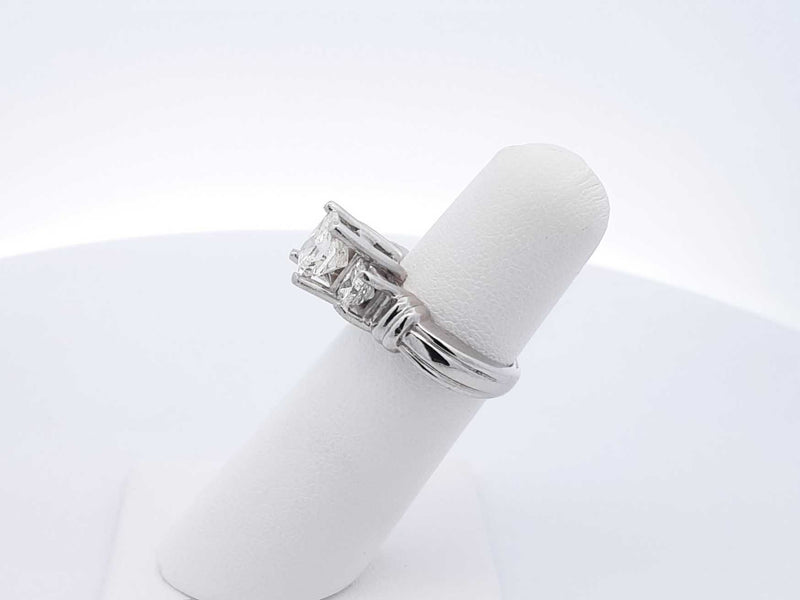 2.05 Cttw Diamond & Platinum Three-stone Ring 11.3 Grams Size 7 Fw0825lsxzdu