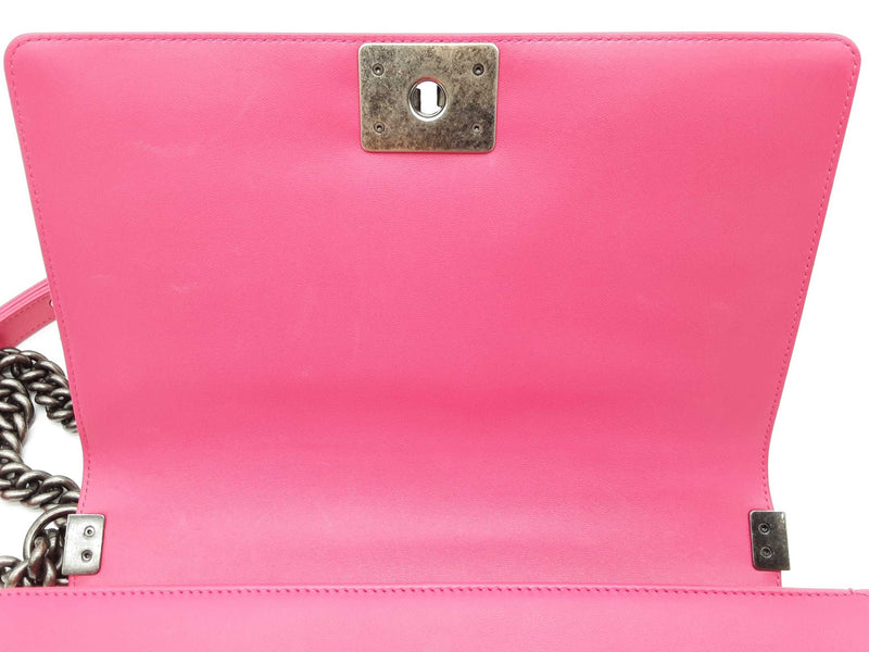 Chanel Boy Bag Hot Pink Quilted Lambskin Leather Shoulder Bag Do0925wxzxde