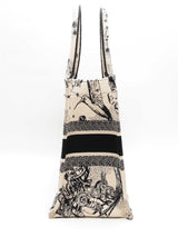 Christian Dior Zodiac Toile De Jouy Embroidered Book Tote Bag Eb0826sxzsa