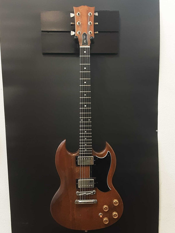 1979 Gibson The "Sg" Electric Guitar In Walnut Eb1224ixzsa