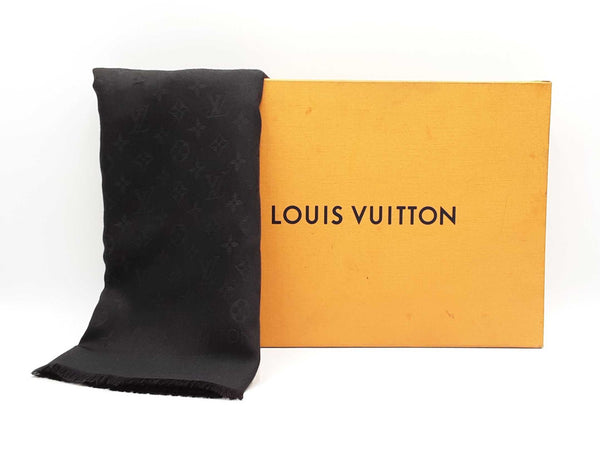 Louis Vuitton Monogram Shine Shawl In Black Silk & Wool Jacquard Fw1025wxzdu