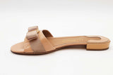 Salvatore Ferragamo Beige Patent Leather Vara Bow Slides Size 6 Eb0925lxzde