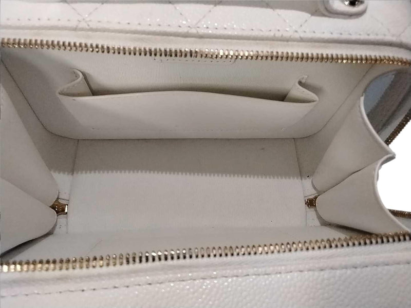 Chanel Pxkh45hh White Handbag Jg1012lzxzmia