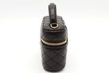 Yves Saint Laurent Quilted Black Leather Gaby Mini Vanity Case Eb1225exzde