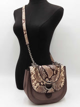 Michael Kors Isadore Messenger Bag In Mixed Media Leather Fw0626czdu