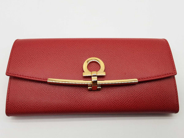 Salvatore Ferragamo Gancini Red Leather Continental Wallet Do0725lxzde