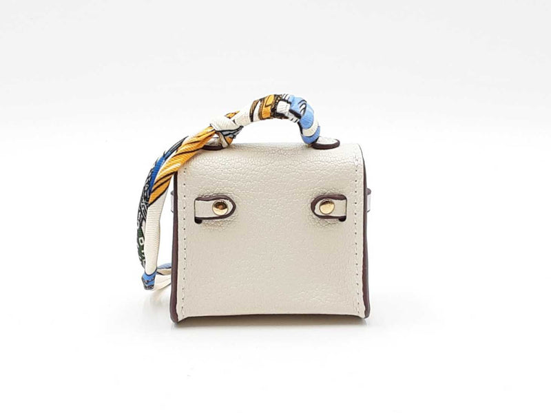 Mini Plaything Bag Charm In Ivory Fw0825cdu