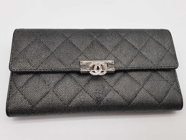 Chanel Gusset Dark Gray Metallic Quilted Caviar Leather Flap Wallet Do0425erxde