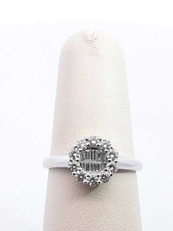 18k White Gold 0.6ctw Diamond Ring Size 8.25, 3.8 Grams Hs0124oxzsa