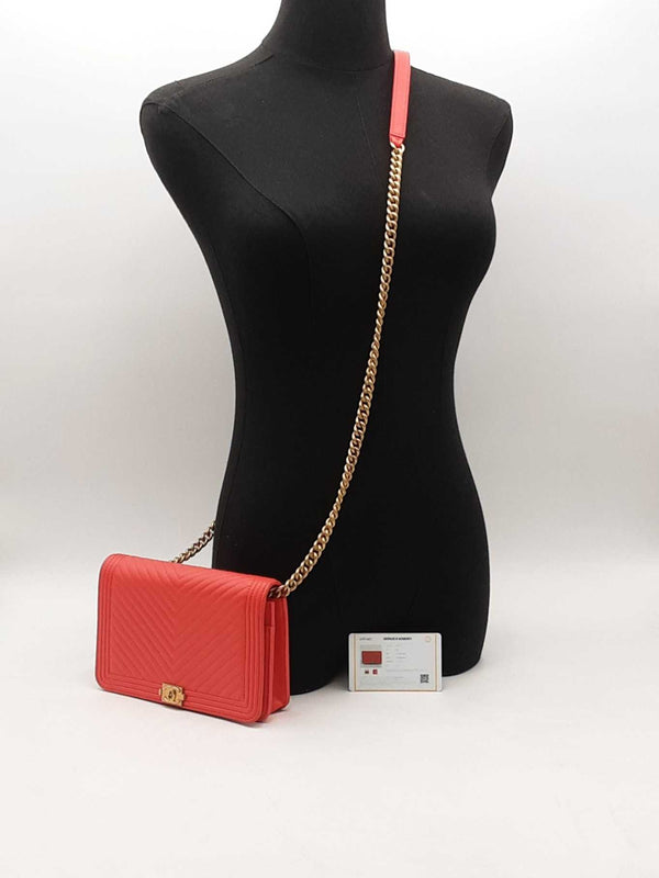 Chanel Chanel Red Chevron Crossbody Aa0325szxsa