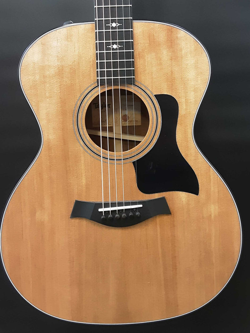 Taylor Grand Auditorium 314 E Acoustic / Electric Guitar Eb0724ixzsa