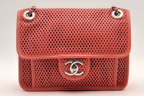 Chanel Perforated Red Leather Up In The Air Flap Shoulder Bag Eb0125lexzsa