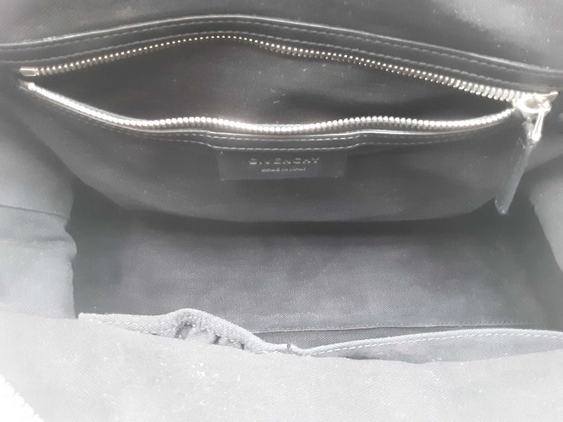 Givenchy Waxy Grained Calfskin Medium Nightingale Black Hand Bag Sd0125wzxsa