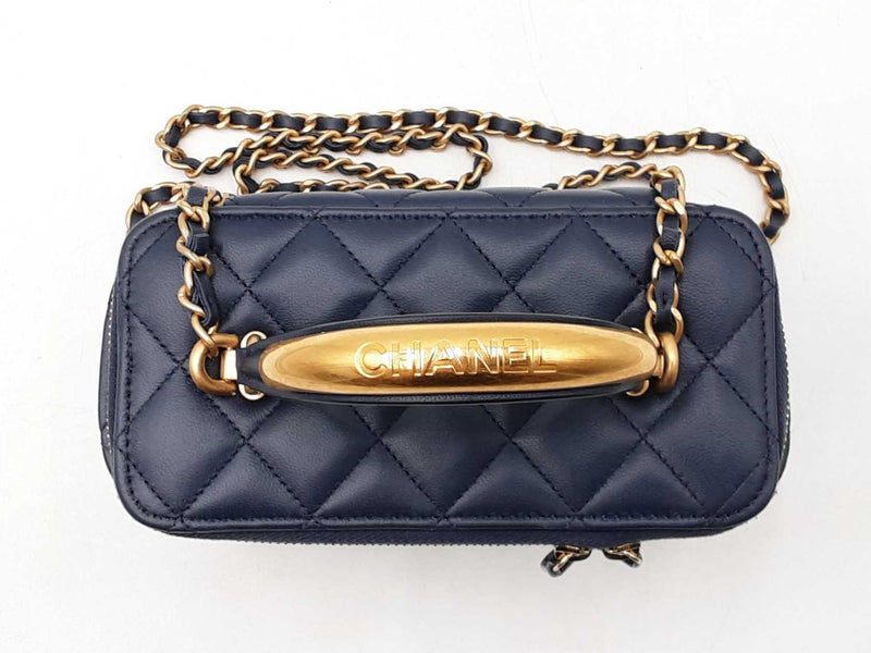 Chanel Small Top Handle Vanity In Navy Blue Matelassé Lambskin Fw1025orxzdu