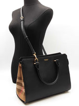 Burberry Banwell Tote Bag In Black Leather & House Check Canvas Fw0926pxzdu