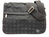 Chanel Travel Line Black Cc Logo Nylon Messenger Bag Do825oxzde