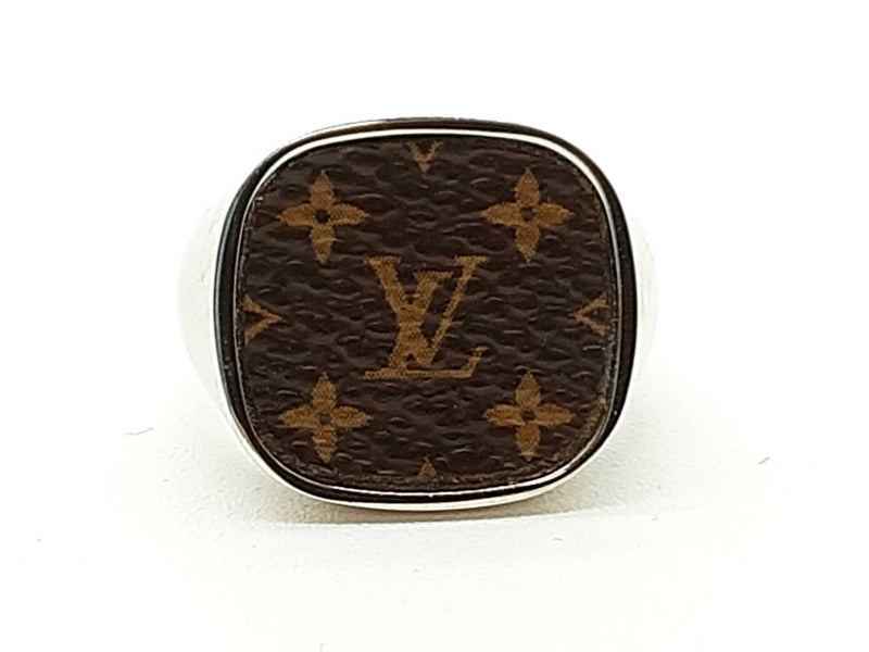 Louis Vuitton Monogram Canvas Signet Ring Size 9 Do1025lorde