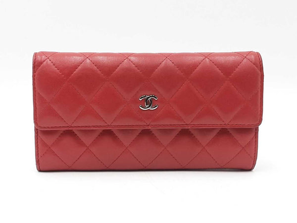 Chanel Continental Wallet In Red Diamond-quilted Leather Fw0425orzdu