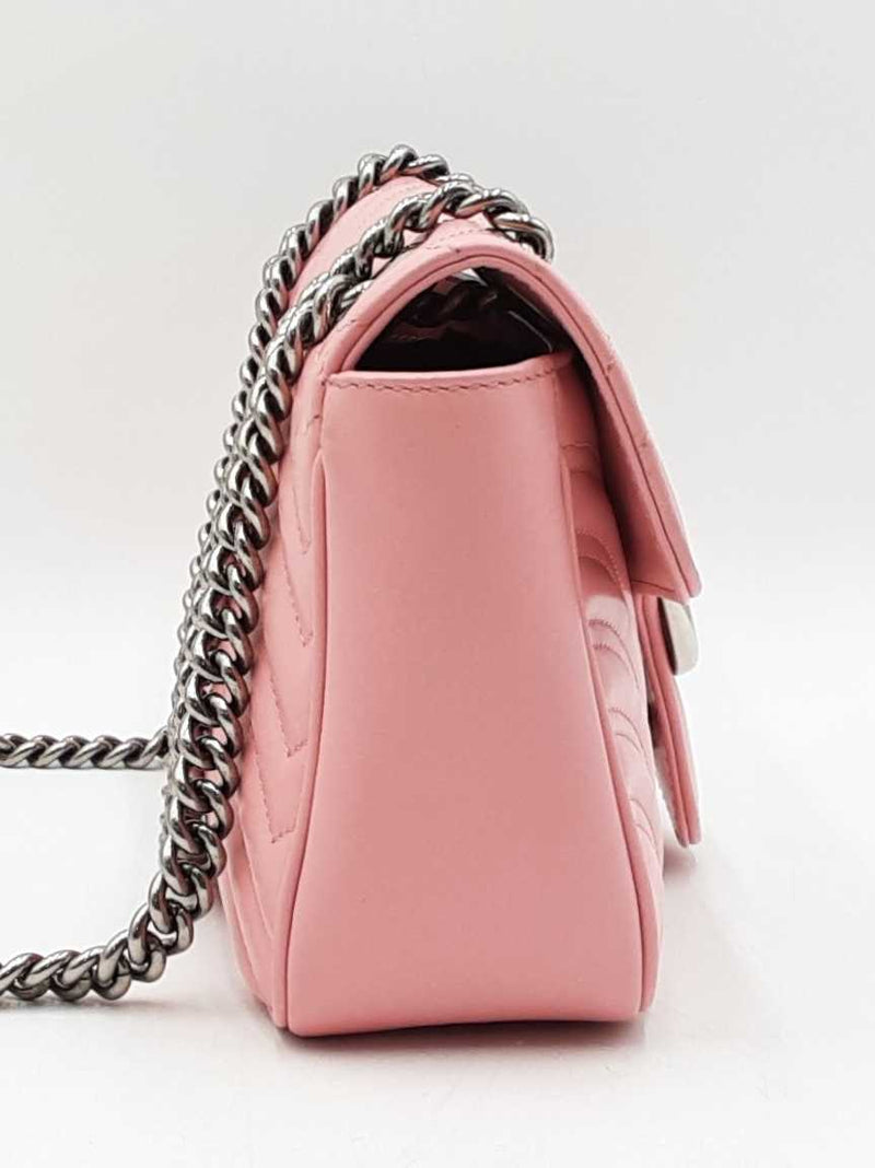 Gucci Marmont Medium Shoulder Bag In Pink Matelassé Chevron Leather Fw0925przdu