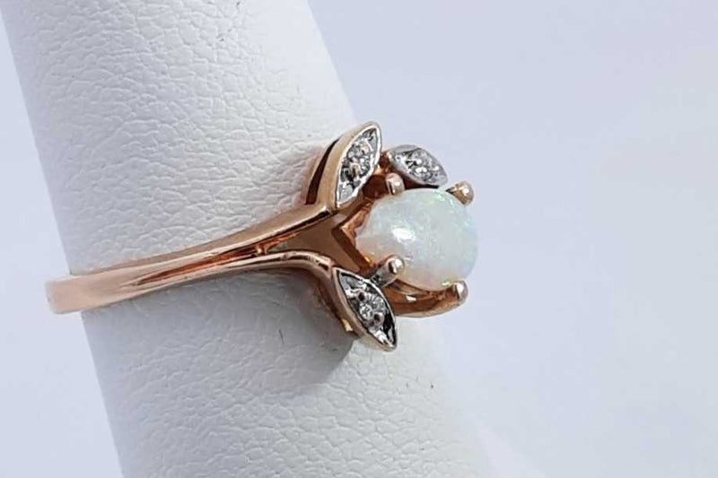 Opal & Diamond Ring In 10k Yellow Gold 2.4 Grams Size 6.5 Eb0824rxsa