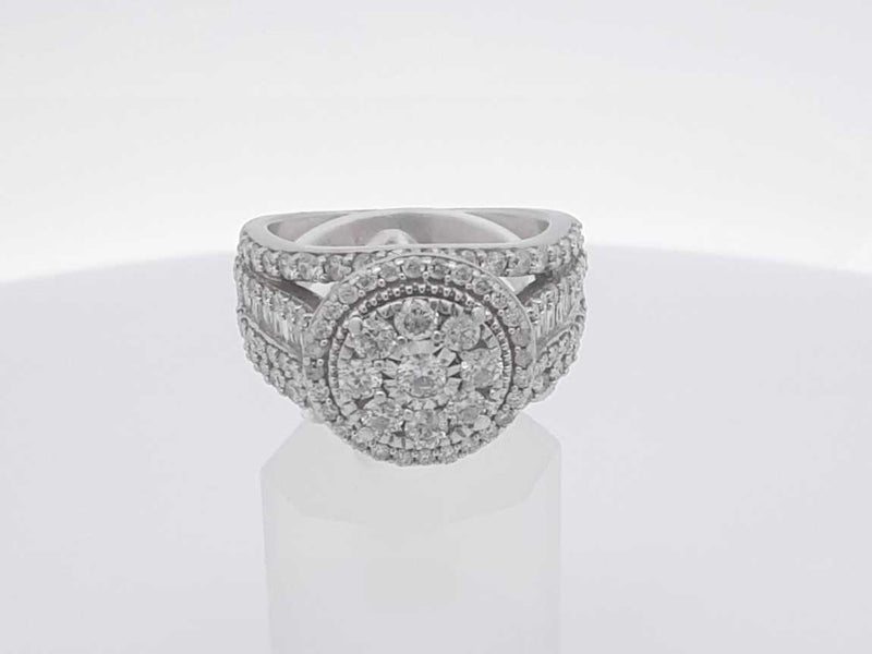 2.21 Cttw Diamond 10k White Gold Ring 8.39 Grams Size 7 Aa0524worsa