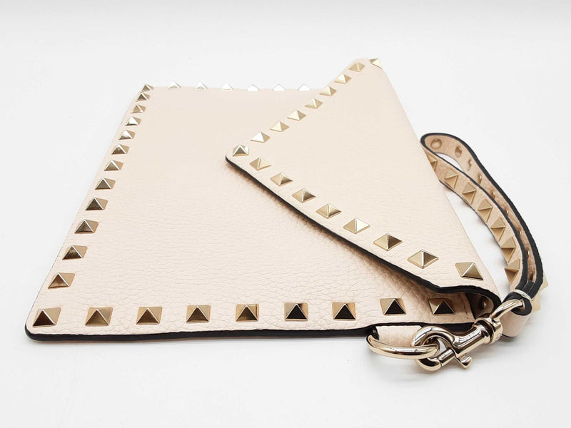 Valentino Garavani Rockstud Beige Creme Flat Pouch Wristlet Clutch Do1025oorde