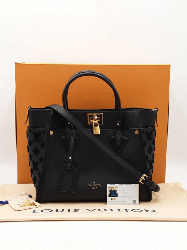 Louis Vuitton On My Side Mm Black Leather Tote Bag Fw0525lczxdu