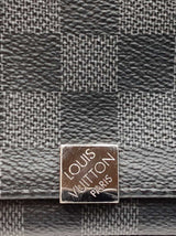 Louis Vuitton District Gm Messenger Bag In Damier Graphite Canvas Fw0326pzxdu