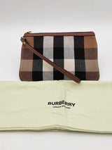 Burberry House Check Peyton Wristlet Clutch Eb0526ersa