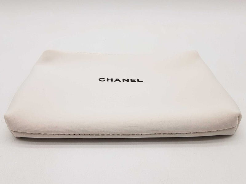 Chanel Vip White Neoprene Cosmetic Pouch Do1124orde