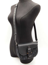 Christian Dior Saddle Messenger Bag In Oblique Jacquard & Leather Fw1025lpzxdu