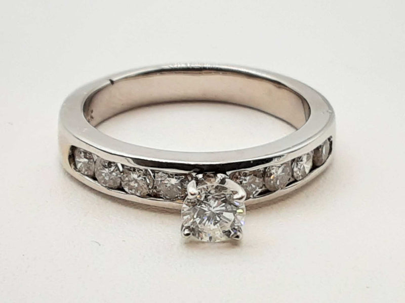 0.80 Ctw Diamonds 14k White Gold 5.2g Ring Size 8 Do0125ixzde